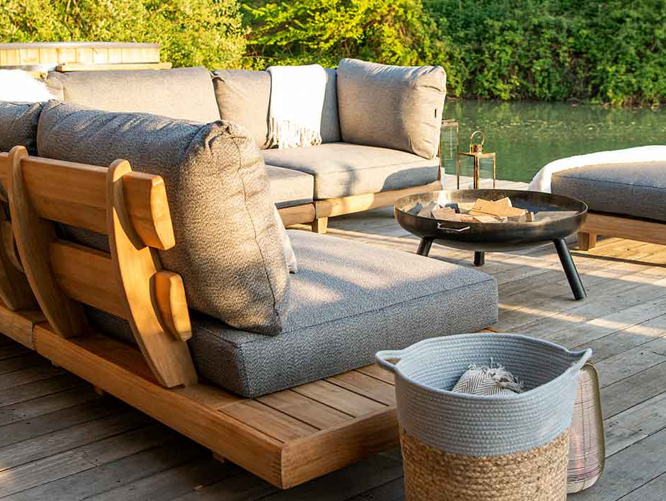 Teak outdoor corner suite