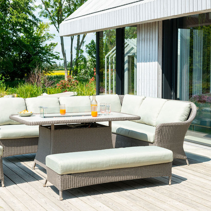 Luxury outdoors hazelmere dining set