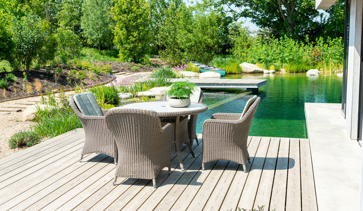 Hazelmere outdoor Round Table