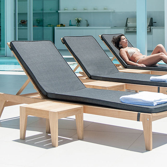 Roble Tivoli Wooden Sunbed