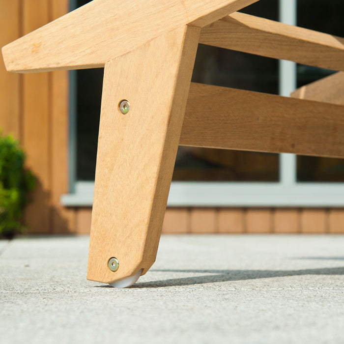 Roble Tivoli Wooden Sunbed close up