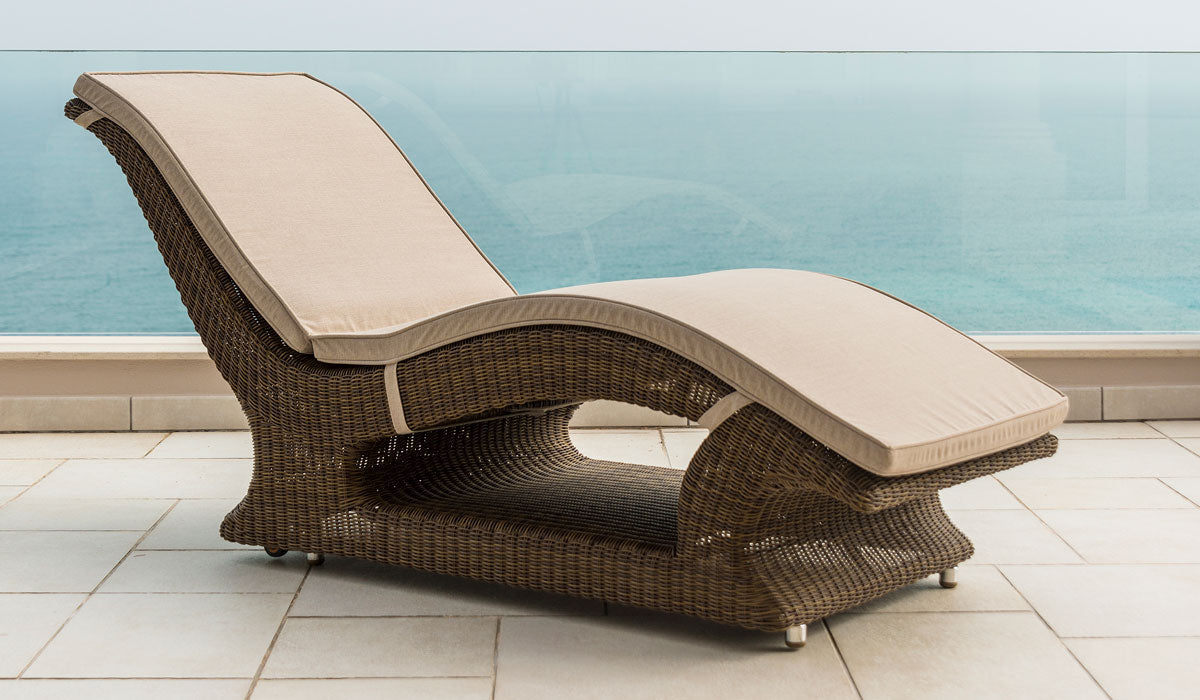 Alexander Rose San Marino Raised Sunbed