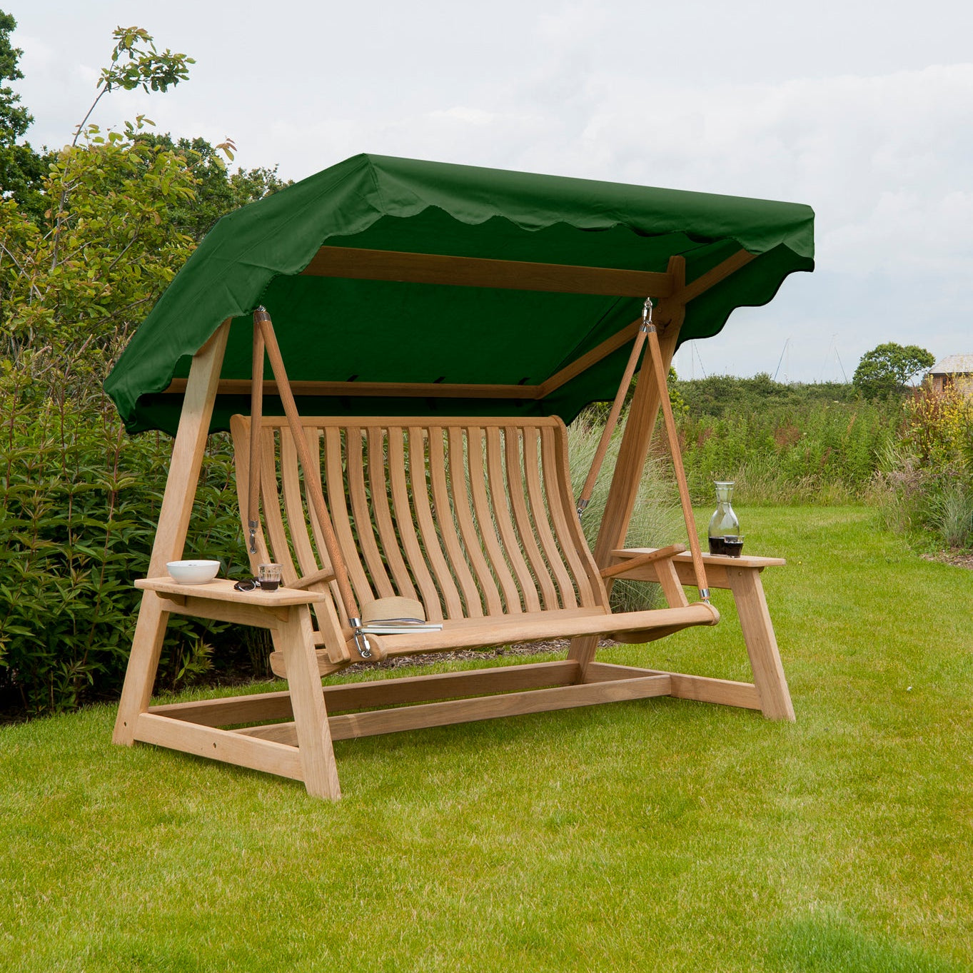 Roble Swingseat in Green Canopy by Alexander Rose