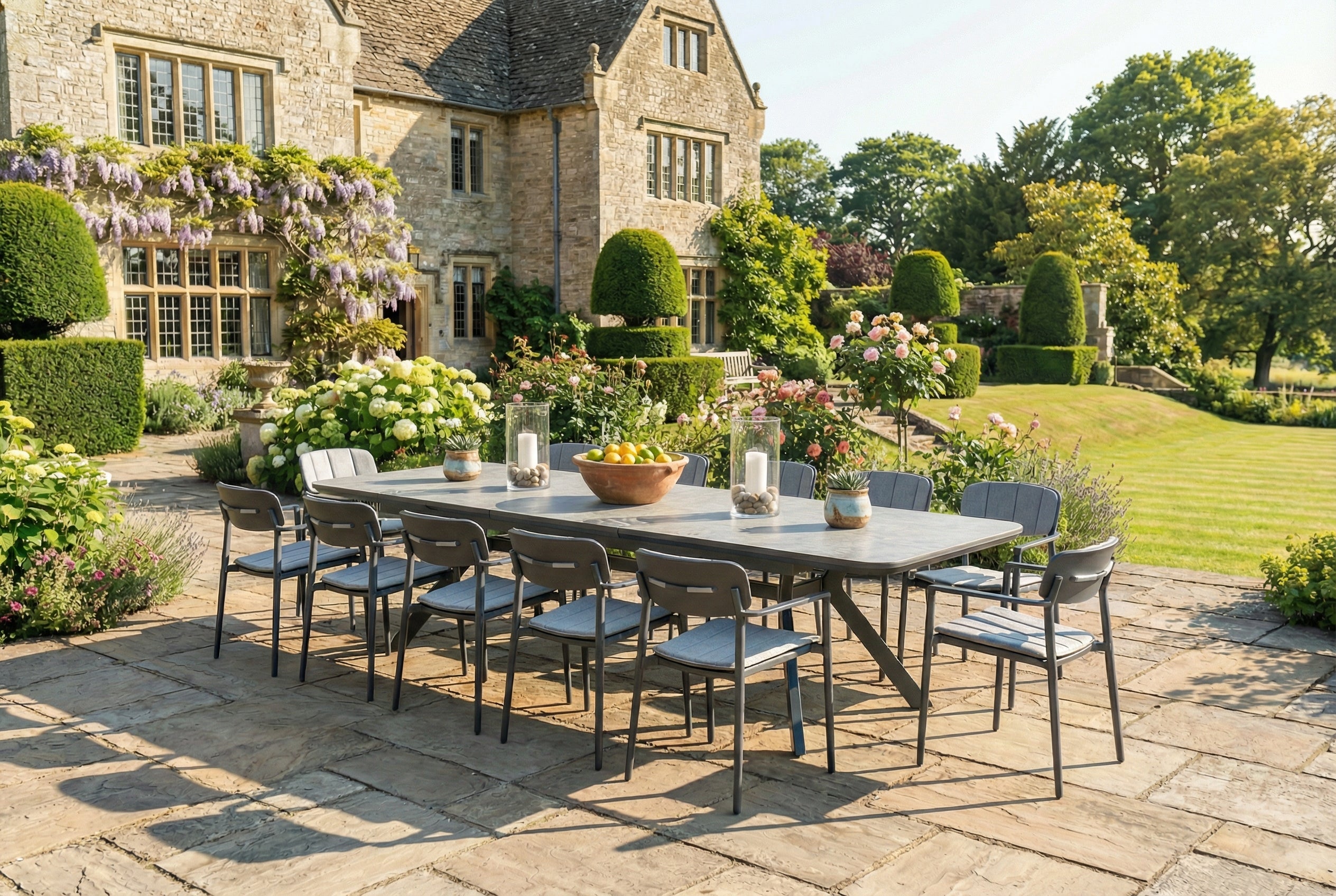 Rimini Extending Dining table and side stack chairs