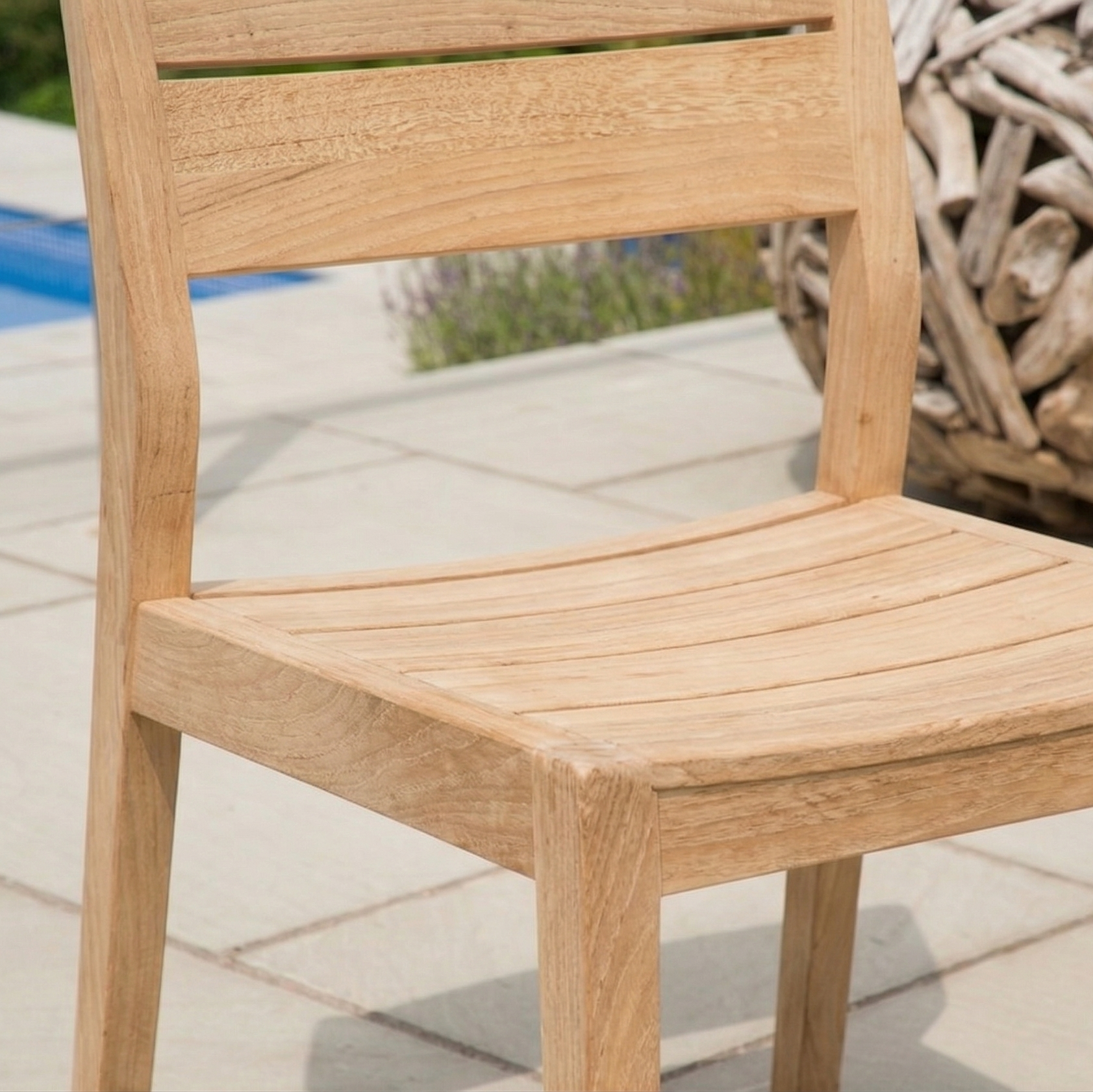 close up of the roble dining chair