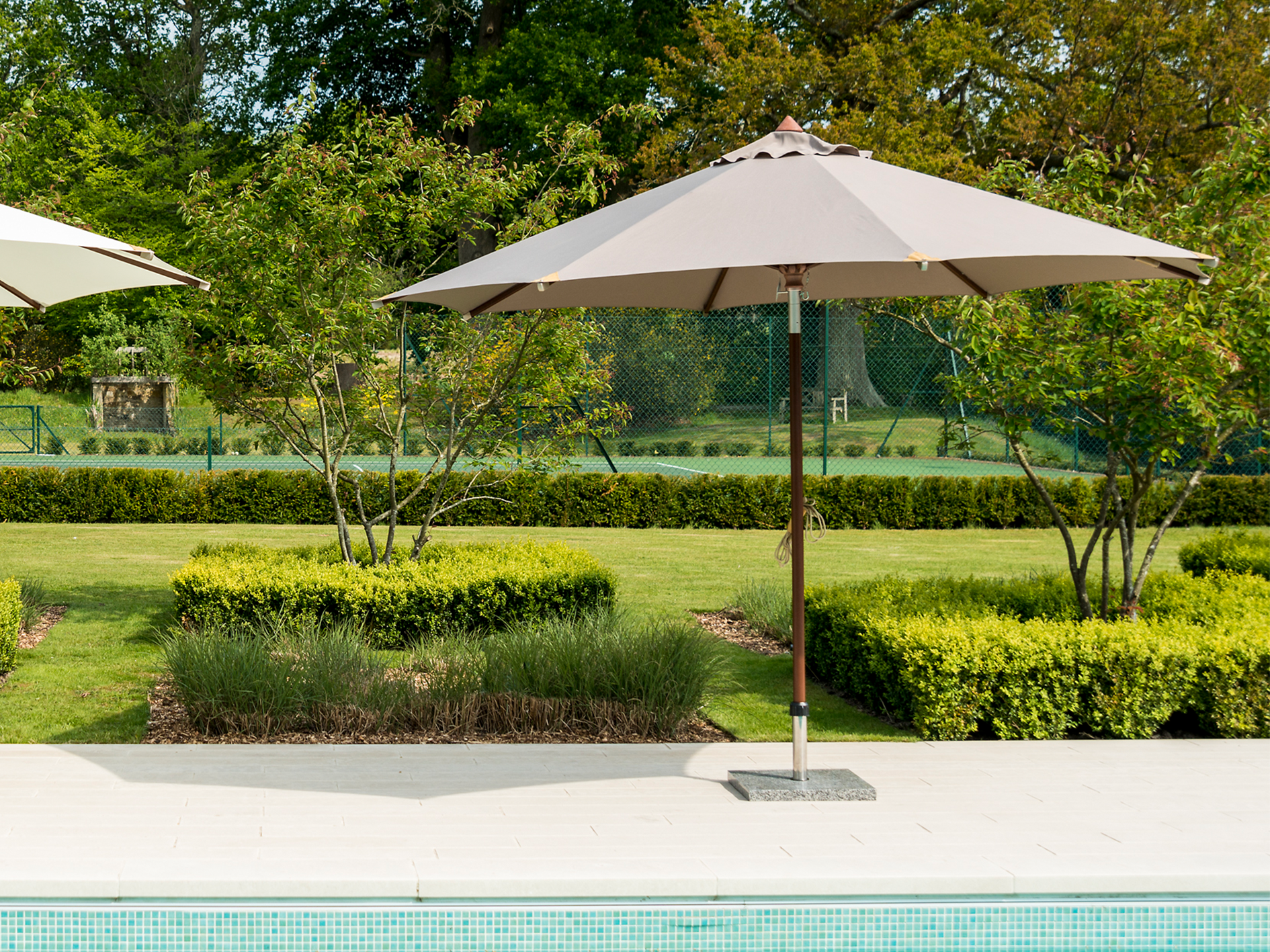 Round Eucalyptus Wood Parasol 2.7m with granite base ecru cameo