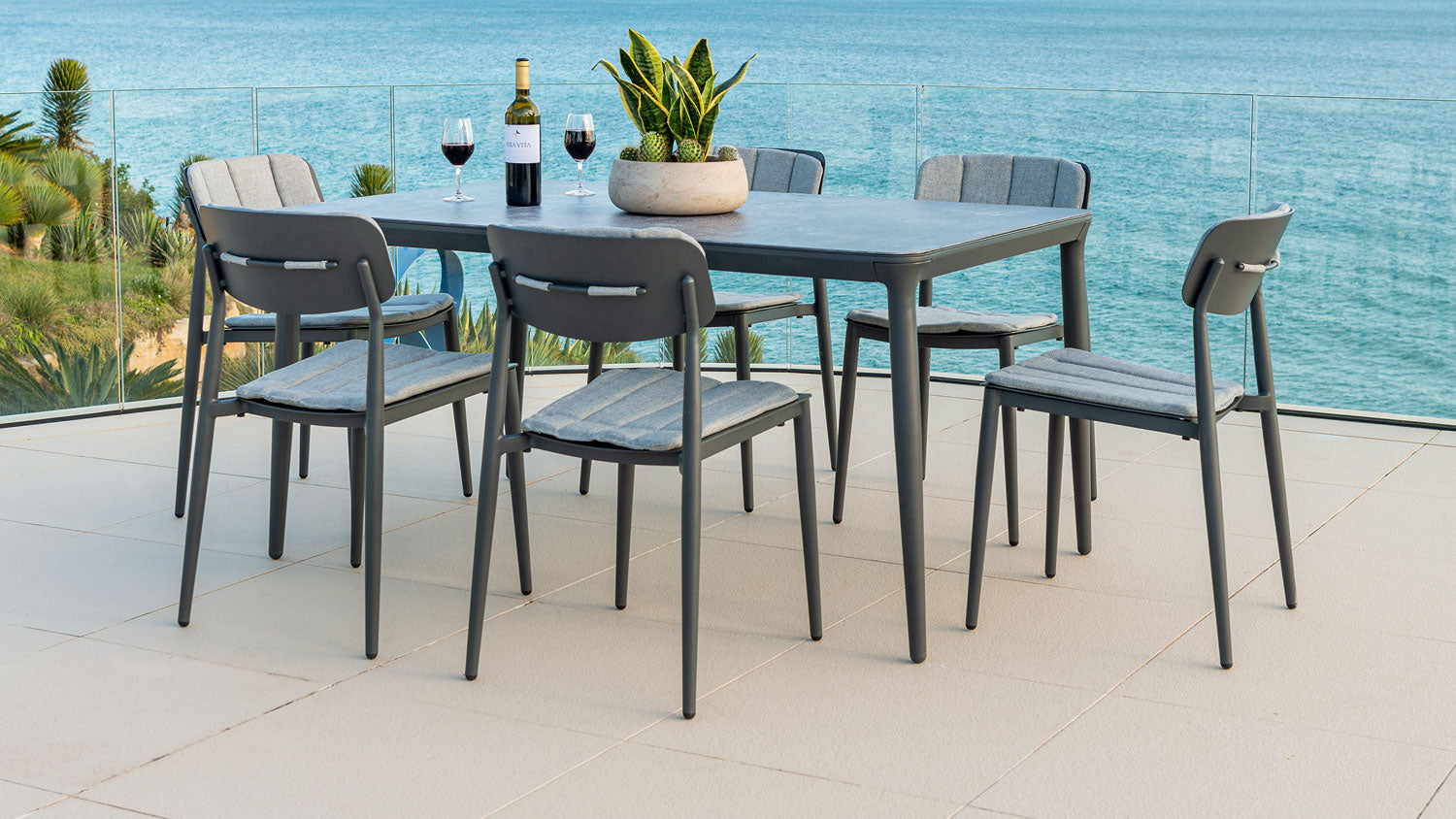 rimini metal table and chairs