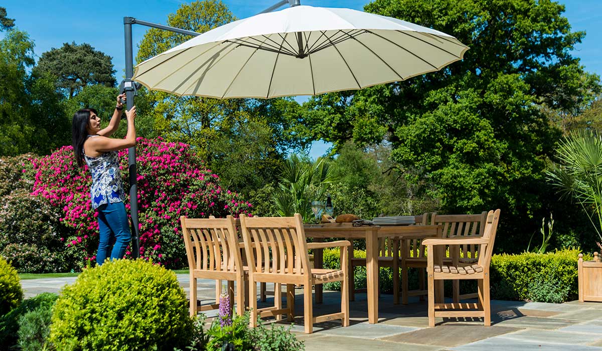 Roble Broadfield Armchair